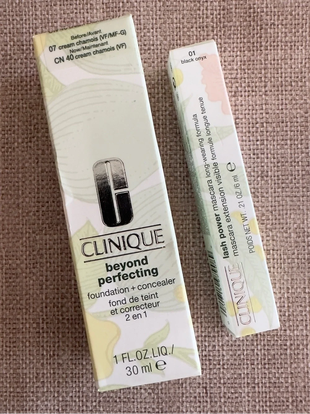 Clinique • Foundation + Concealer & Lash Mascara